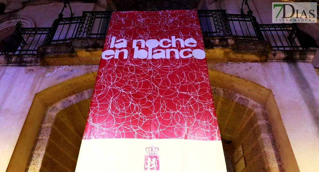Imágenes de la Noche en Blanco 2025 en Badajoz