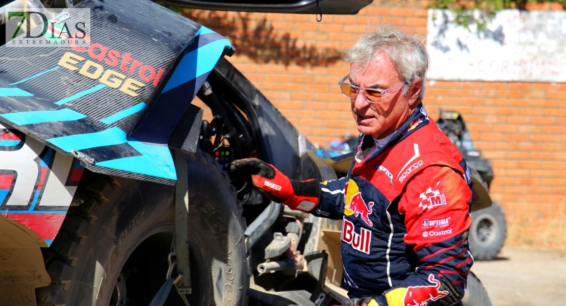 Carlos Sainz protagoniza la 2ª etapa del Rally Raid Portugal a su paso por San Vicente
