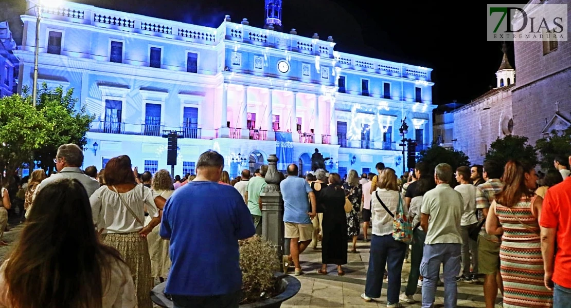 Imágenes de la Noche en Blanco 2025 en Badajoz