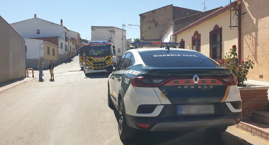Muere un perro en el incendio de una vivienda en La Albuera