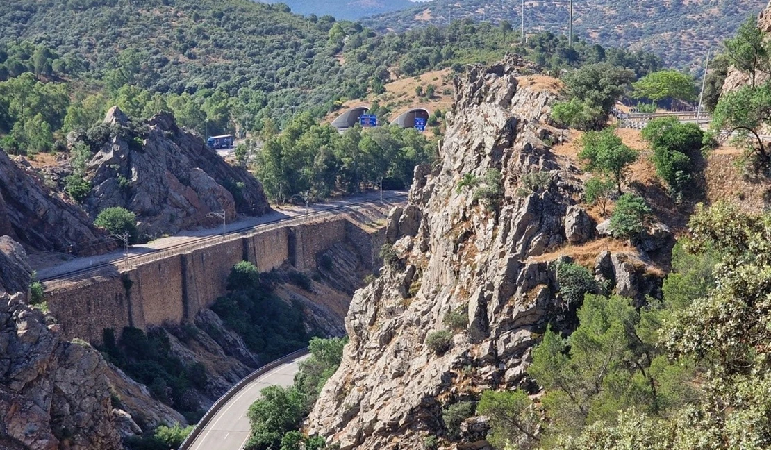 Convenio para recuperar carreteras históricas