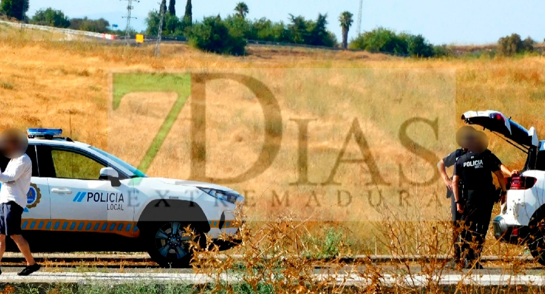 Un accidente en Los Colorines moviliza un amplio dispositivo policial en Badajoz