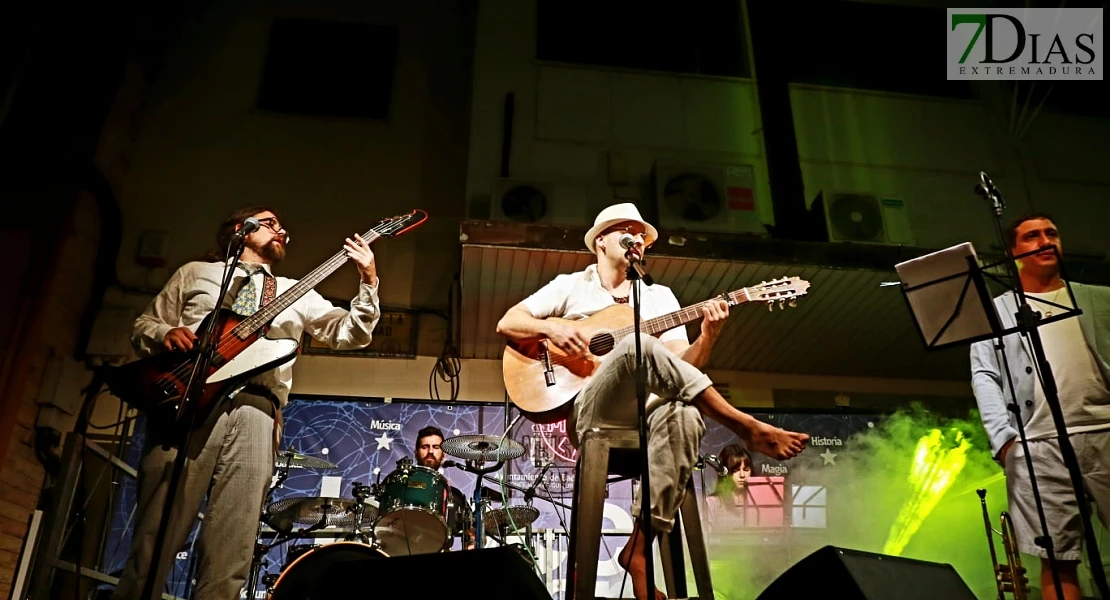 Imágenes de la Noche en Blanco 2025 en Badajoz