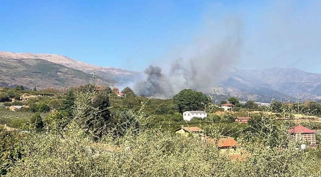 Elevan a nivel 1 de peligrosidad el incendio de Cuacos de Yuste (Cáceres)