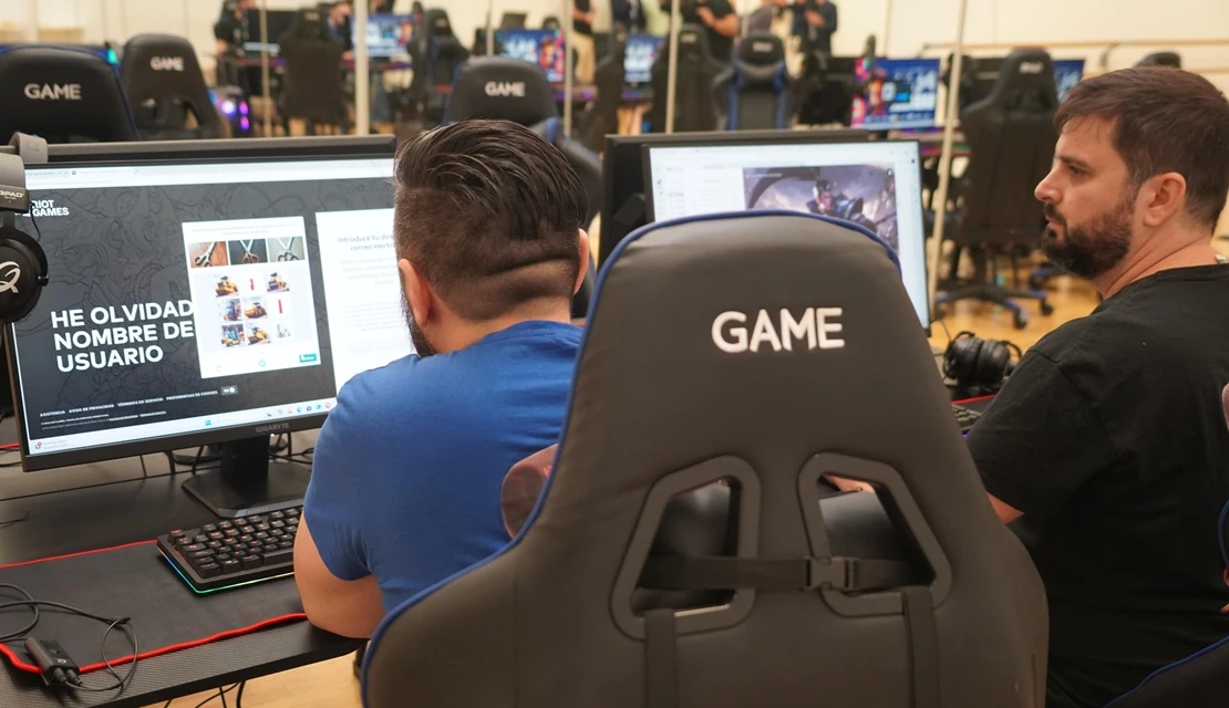 Más de 4.000 jóvenes se reúnen este fin de semana en Badajoz en el 'Play Game Fest'