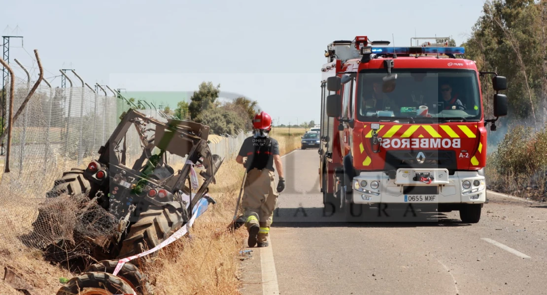 Pierde el control de su grúa y causa un incendio en la EX-209