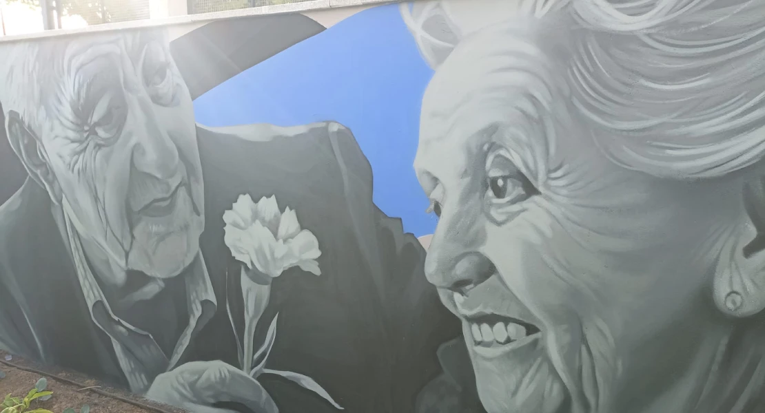 La residencia El Colono honra a sus mayores con un mural y diversas actividades