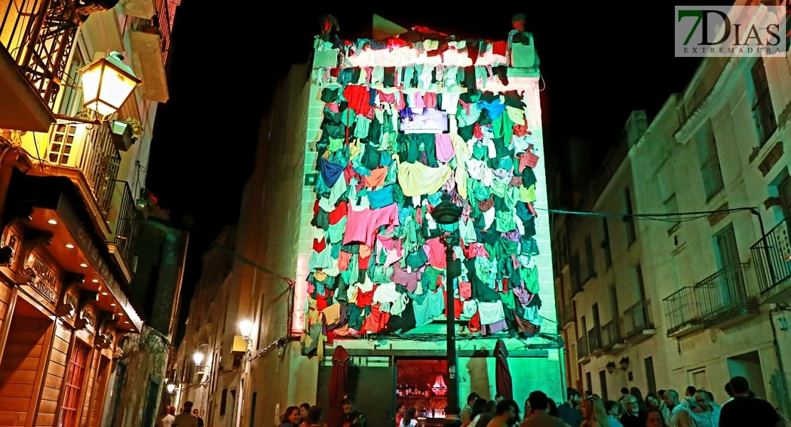 Imágenes de la Noche en Blanco 2025 en Badajoz