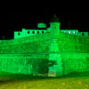 ¿Por qué se tiñen de verde los monumentos en Extremadura este jueves?
