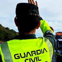 Un motorista hospitalizado tras un accidente en la A-5