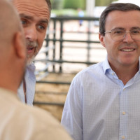 Gallardo pone en marcha una agenda de trabajo en las zonas afectadas por el incendio de Jarilla y su entorno