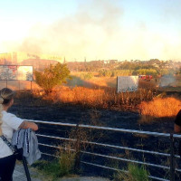 Los bomberos se movilizan por un incendio en Cerro de Reyes