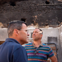 Gallardo acusa a la Junta de "improvisar" ayudas tras el mayor incendio de la historia de Extremadura