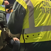 Pillan a un conductor de un autobús escolar borracho y con 12 menores a bordo
