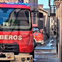 Susto en Plasencia por el incendio de una vivienda junto al Colegio San José