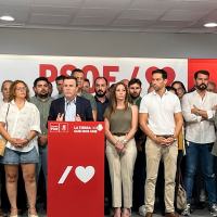 Gallardo acusa a Guardiola de "desaparecer" en plena crisis del transporte escolar