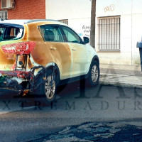 Incendio en San Fernando: tres coches y varios árboles afectados por un punto limpio