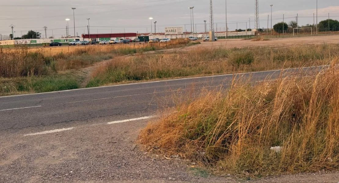 El PSOE reclama accesos seguros al campo de fútbol y al cementerio de Gévora