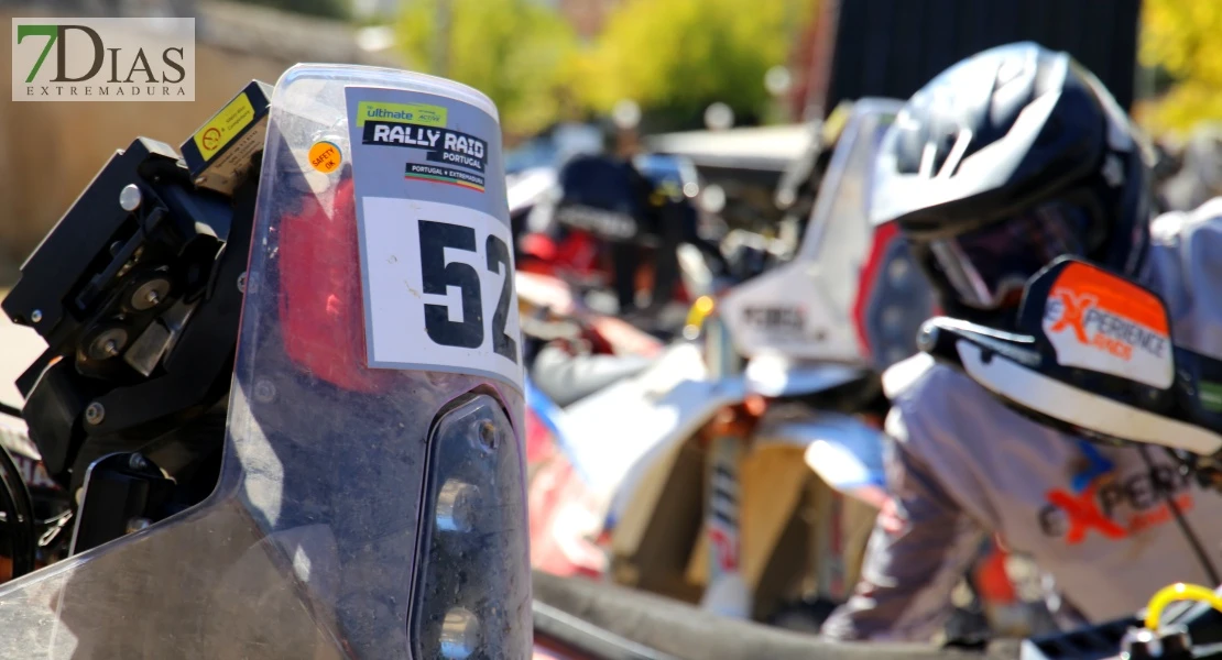 Carlos Sainz protagoniza la 2ª etapa del Rally Raid Portugal a su paso por San Vicente