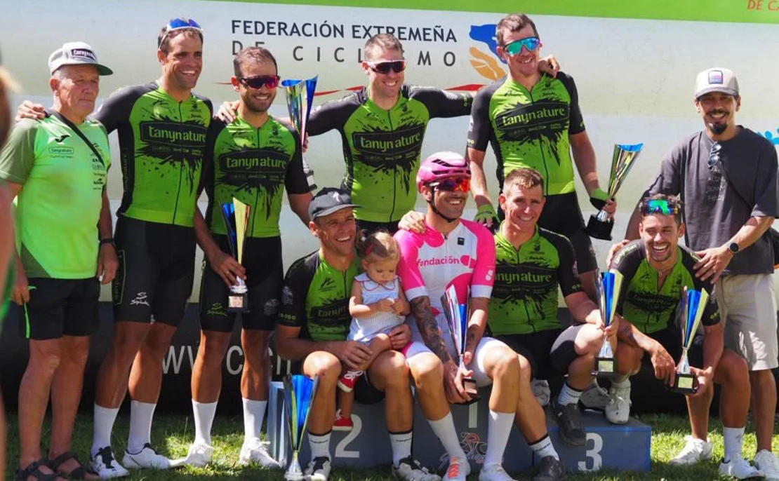 Tany Nature Ciclismo gana el Memorial de Don Benito