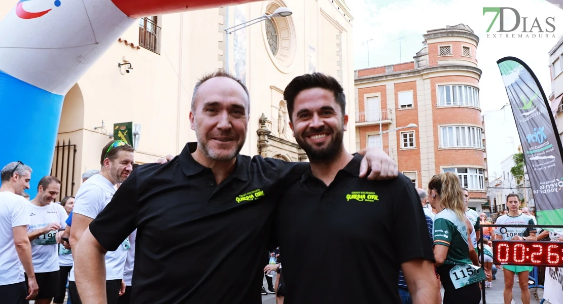 Imágenes del VIII Cross Solidario de la Guardia Civil en Badajoz