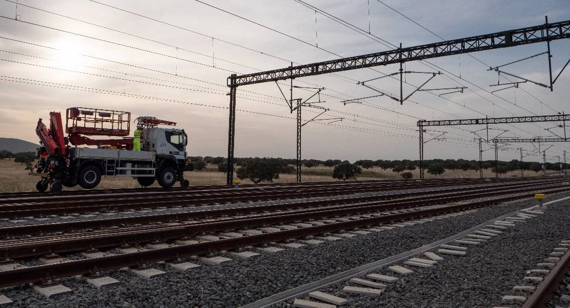 Un paso más hacia la alta velocidad en Extremadura: adjudicadas las obras por 41,7 M€