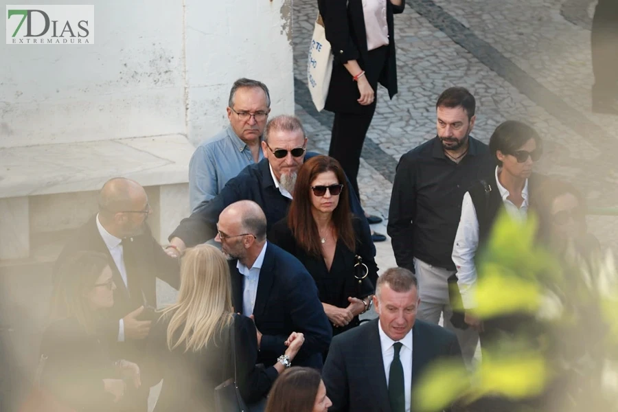 Así ha sido la despedida a Guillermo Fernández Vara en Olivenza