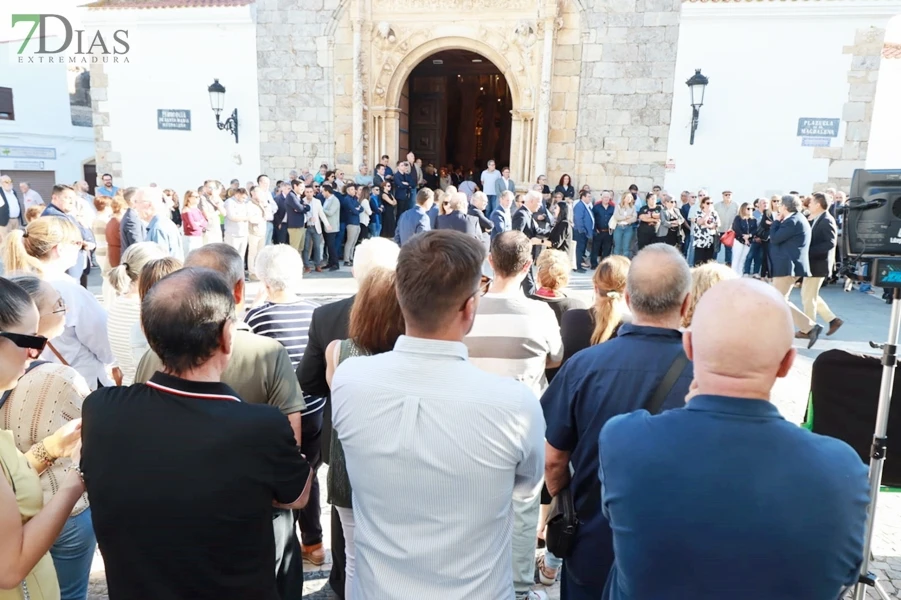 Así ha sido la despedida a Guillermo Fernández Vara en Olivenza