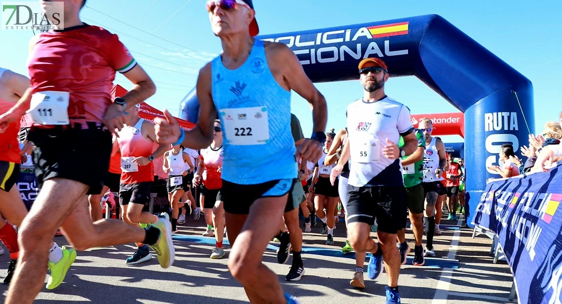 Imágenes del VIII Cross Solidario 091 en Badajoz