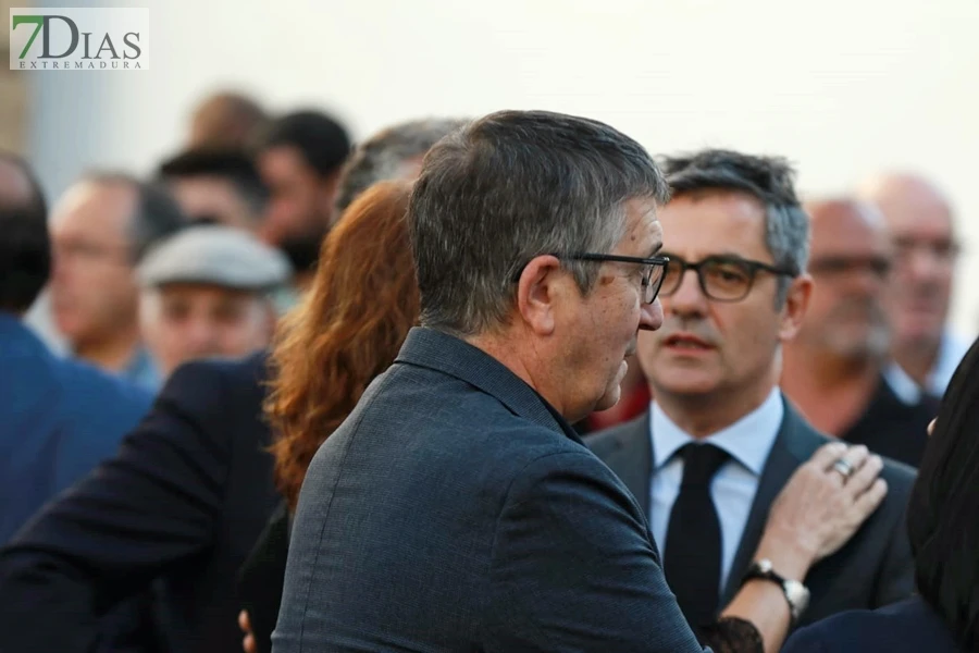 Así ha sido la despedida a Guillermo Fernández Vara en Olivenza
