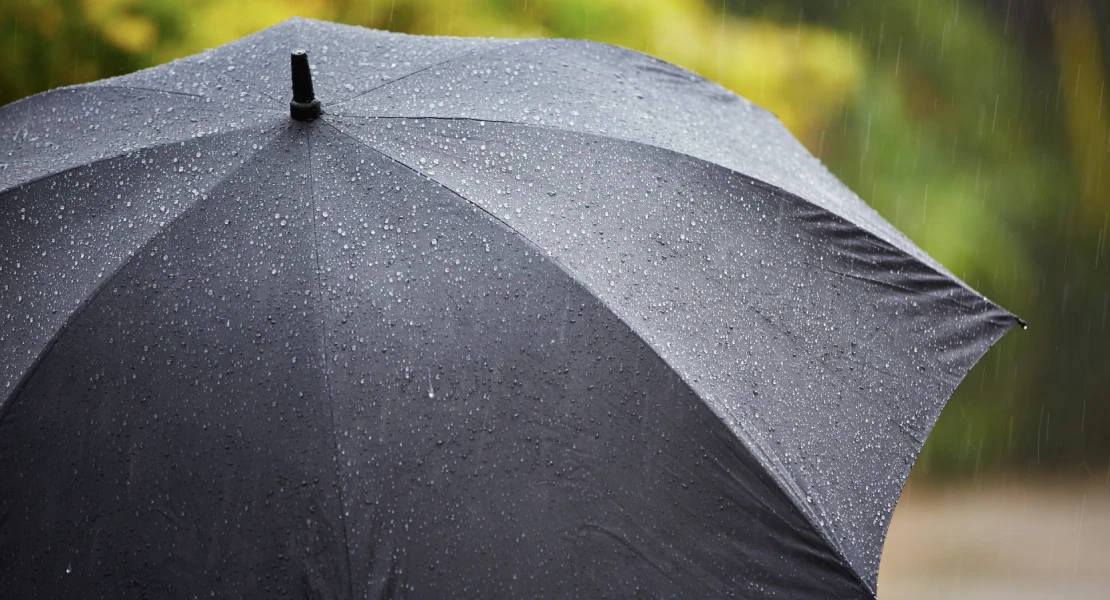 Lluvias y fuertes tormentas:  el 112 extiende la alerta al sur de Extremadura Lluvias y fuertes tormentas:  el 112 extiende la alerta al sur de Extremadura