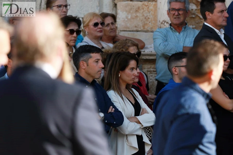 Así ha sido la despedida a Guillermo Fernández Vara en Olivenza