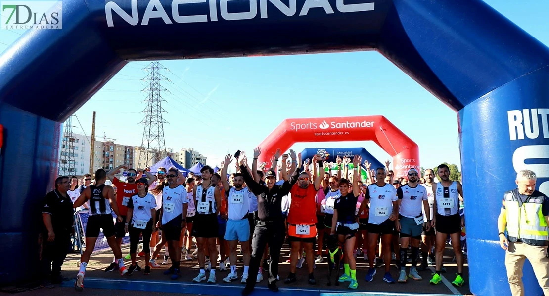 Imágenes del VIII Cross Solidario 091 en Badajoz