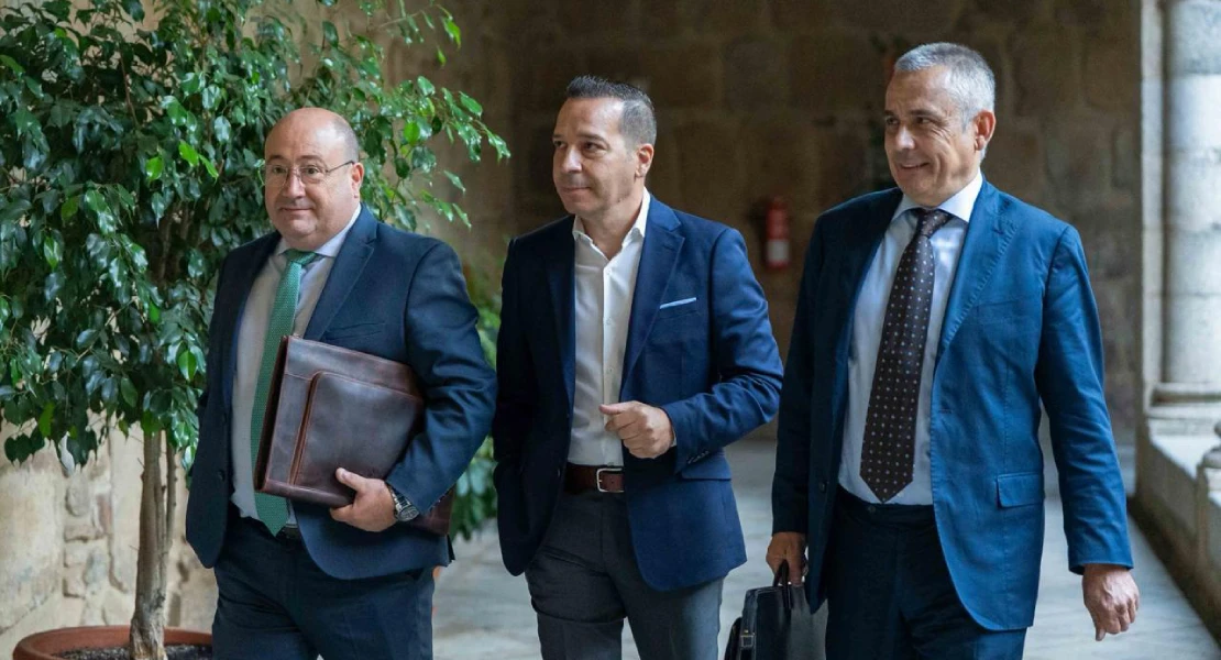 VOX exige estabilidad y advierte que "unas elecciones podrían beneficiarnos, pero no a Extremadura"