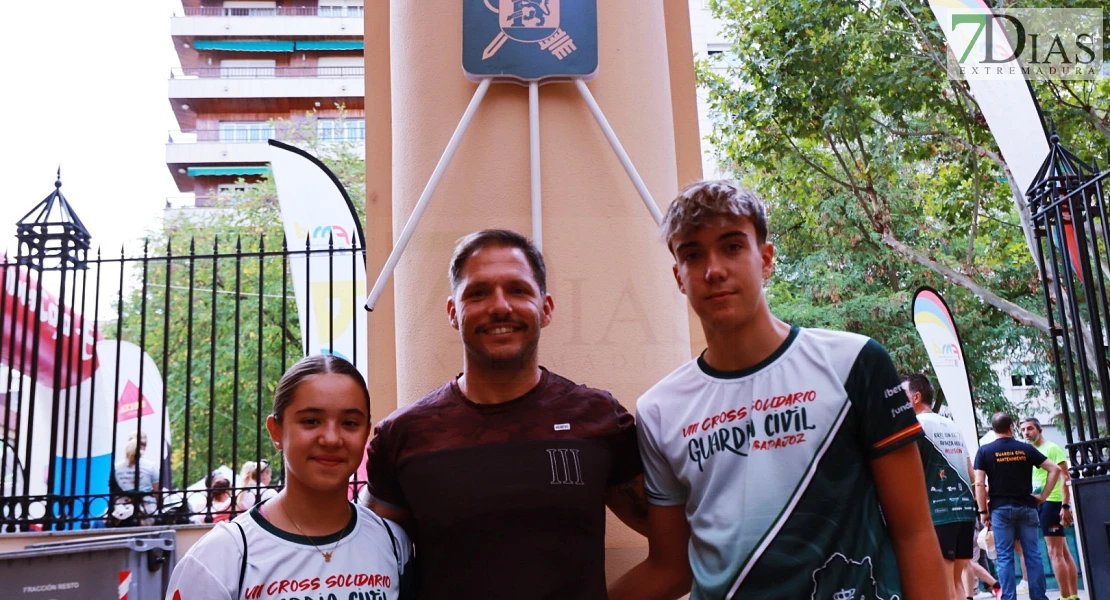 Imágenes del VIII Cross Solidario de la Guardia Civil en Badajoz