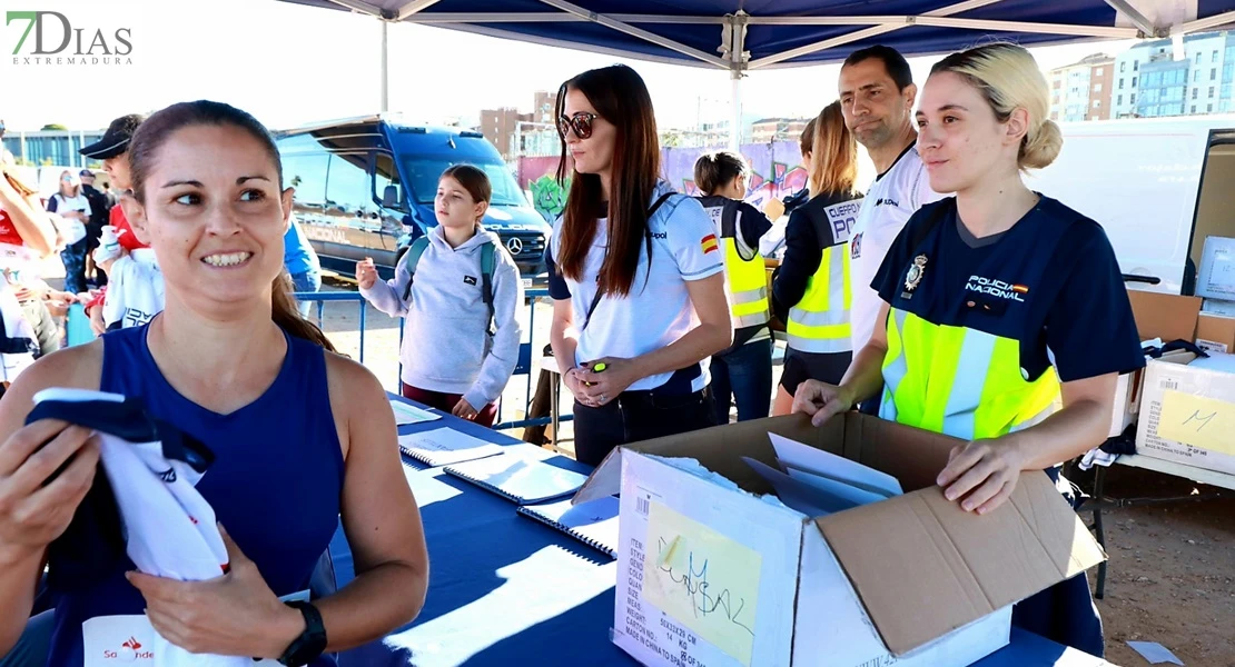 Imágenes del VIII Cross Solidario 091 en Badajoz