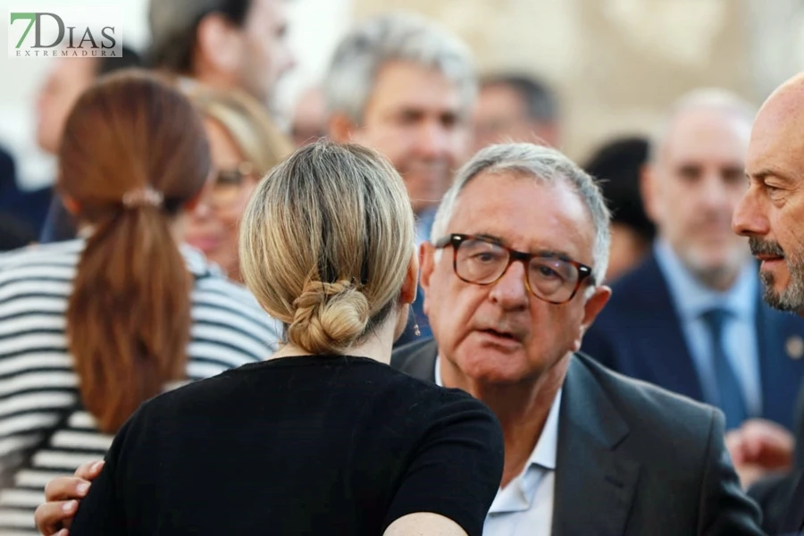 Así ha sido la despedida a Guillermo Fernández Vara en Olivenza