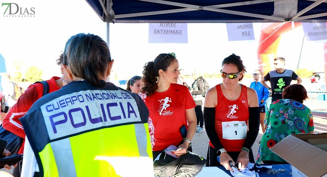 Imágenes del VIII Cross Solidario 091 en Badajoz