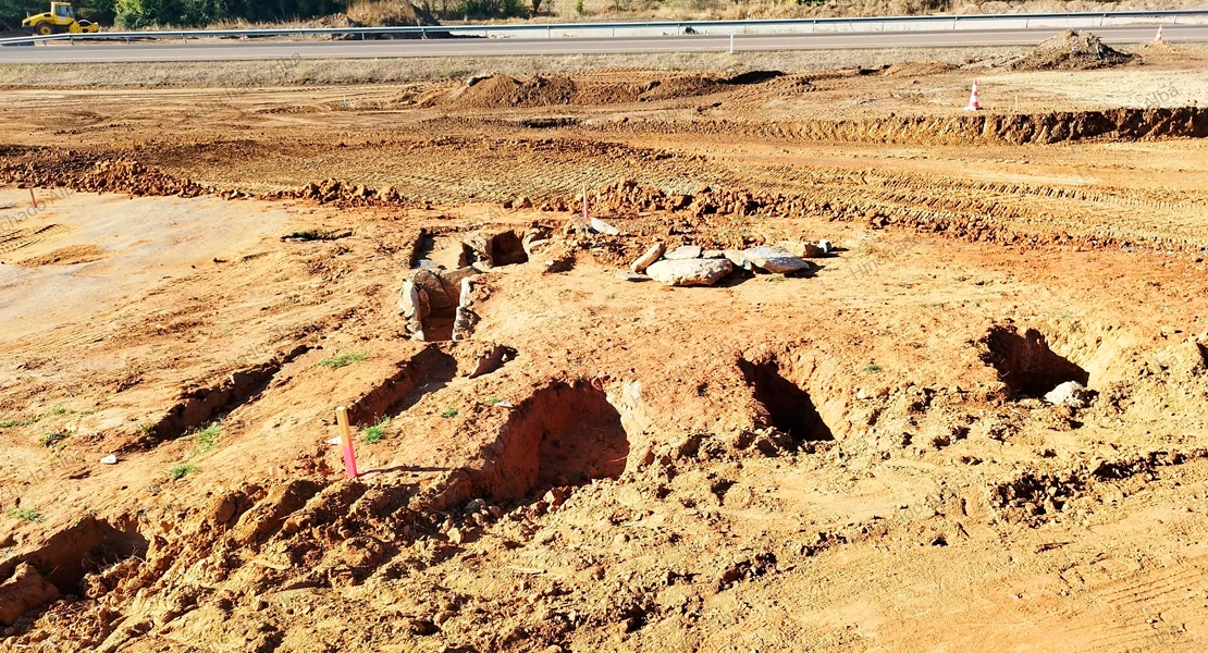 Los restos encontrados en la carretera de Sevilla evidencian la existencia de una necrópolis visigoda en Badajoz Los restos encontrados en la carretera de Sevilla evidencian la existencia de una necrópolis visigoda en Badajoz