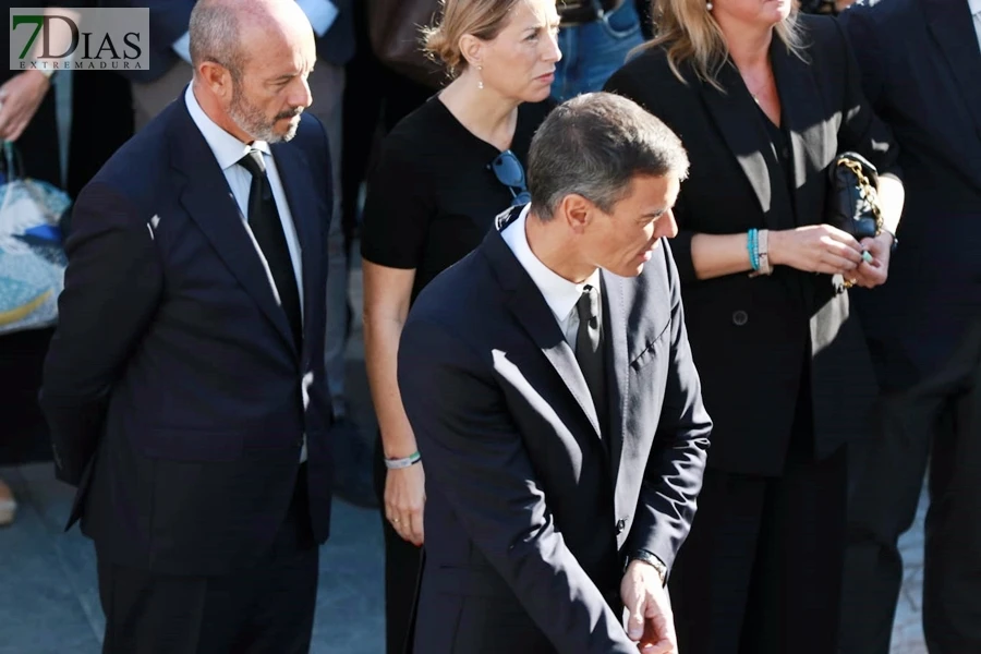 Así ha sido la despedida a Guillermo Fernández Vara en Olivenza