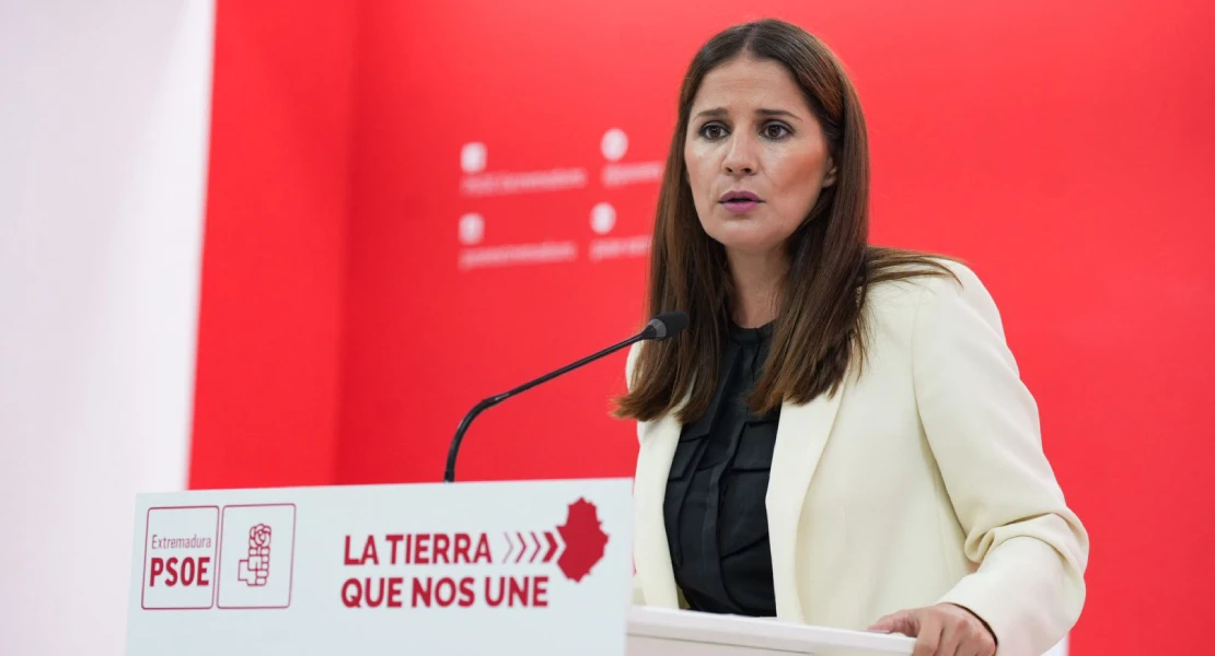 El PSOE denuncia "falta de estabilidad" y "chantaje" en la Junta de Extremadura El PSOE denuncia "falta de estabilidad" y "chantaje" en la Junta de Extremadura