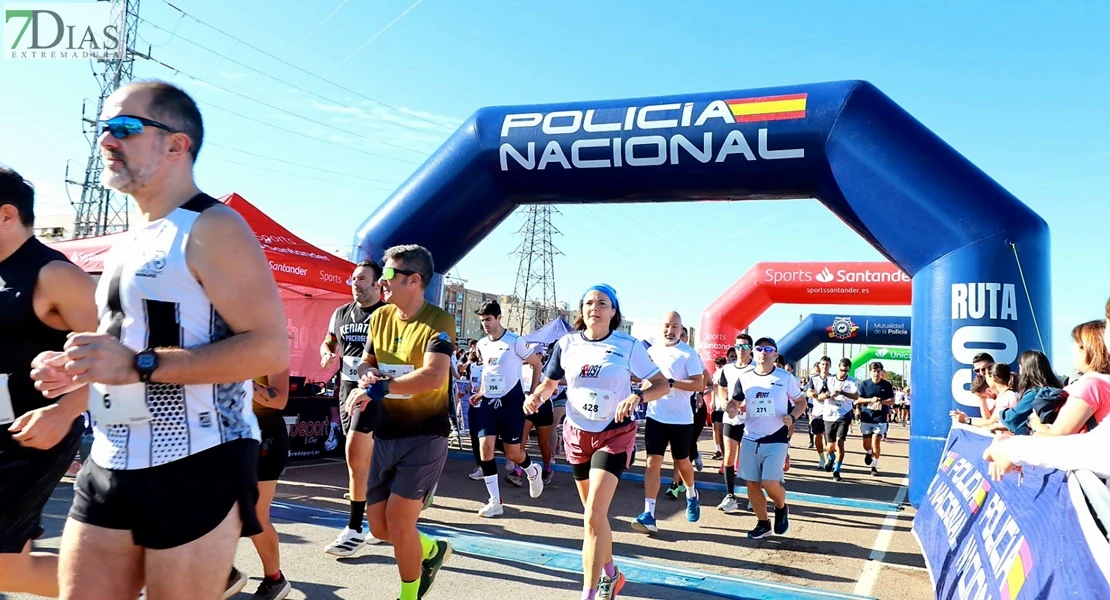 Imágenes del VIII Cross Solidario 091 en Badajoz