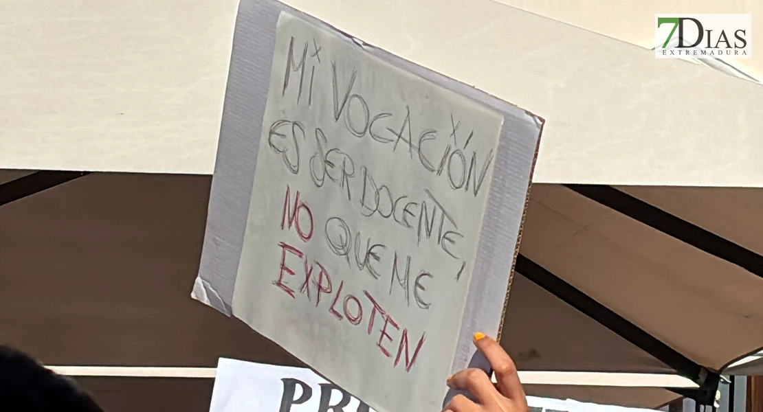 Educación cita a los sindicatos tras la histórica protesta de los docentes extremeños