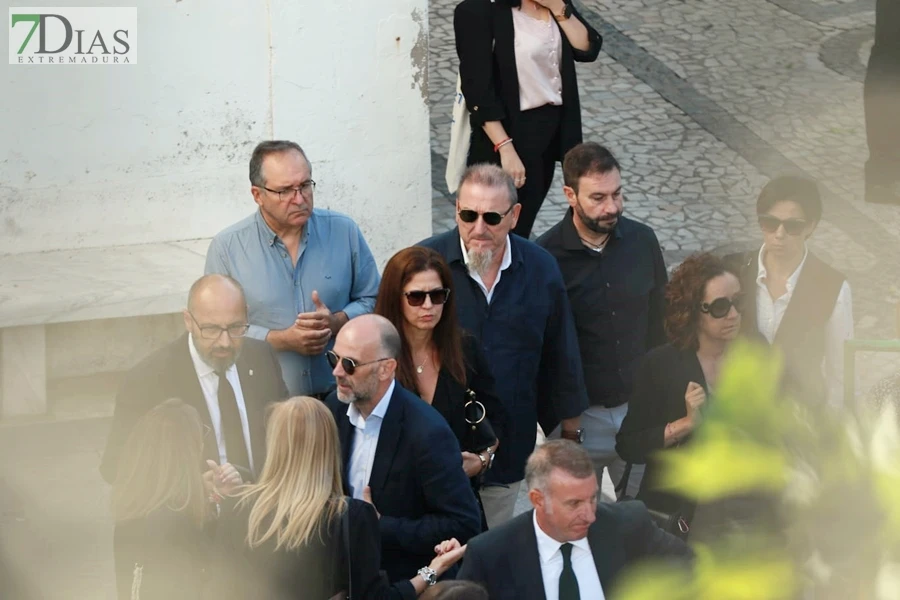 Así ha sido la despedida a Guillermo Fernández Vara en Olivenza