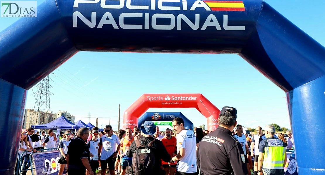 Imágenes del VIII Cross Solidario 091 en Badajoz