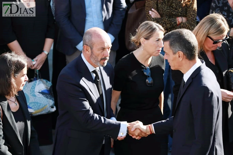 Así ha sido la despedida a Guillermo Fernández Vara en Olivenza