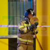 Intensa labor de los bomberos en el incendio de una vivienda en Badajoz