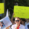 Médicos de Badajoz se concentran contra el nuevo Estatuto Marco: "Más que dinero, pedimos tiempo"