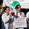 Médicos de Badajoz se concentran contra el nuevo Estatuto Marco: "Más que dinero, pedimos tiempo"