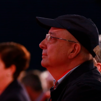 La familia de Guillermo Fernández Vara desmiente su fallecimiento